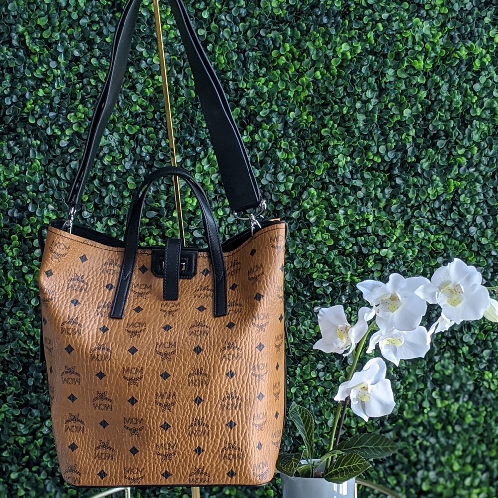 Small Gunta Visetos Coated Canvas Shopper